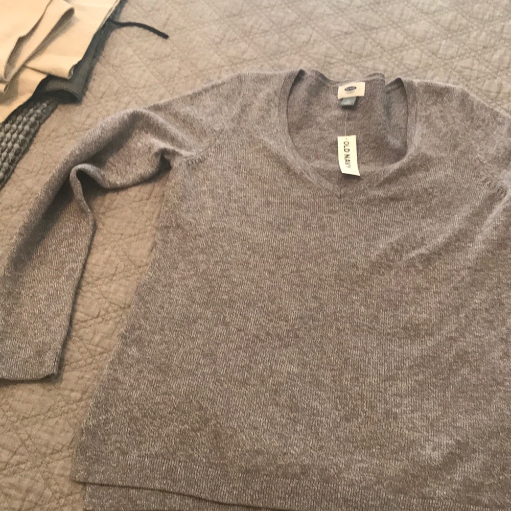 Old Navy women’s light sweater